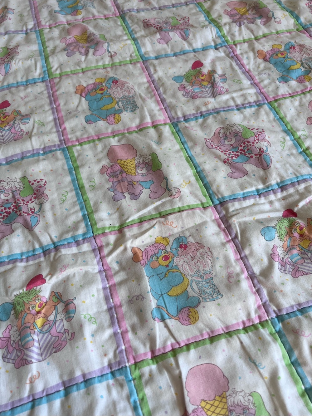 vintage 1980s Popple quilt crib coverlet